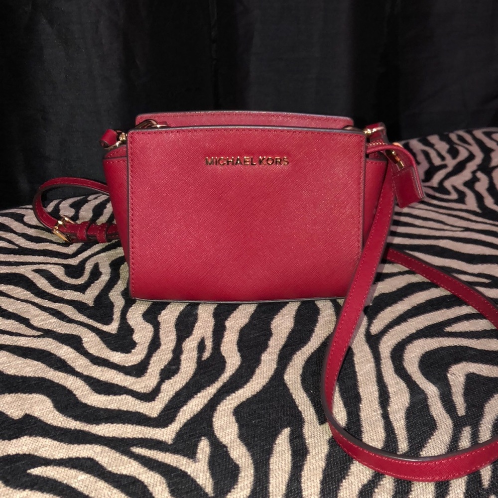 Michael Kors Mini Crossbody